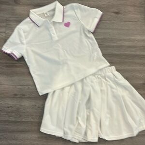 SHEIN Tween Girl Heart Embroidery Contrast Trim Polo Shirt & Pleated Skirt